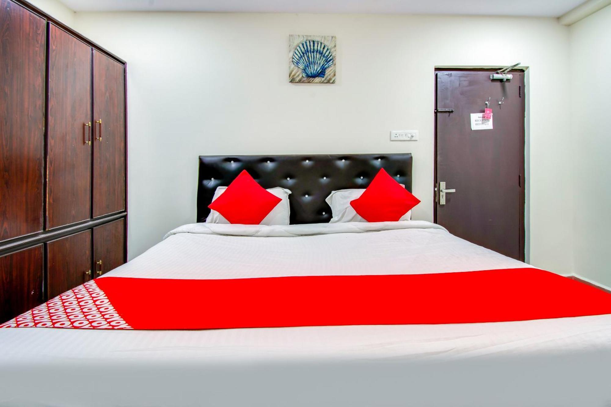 Oyo Akshaya Inn Vijayawāda Extérieur photo