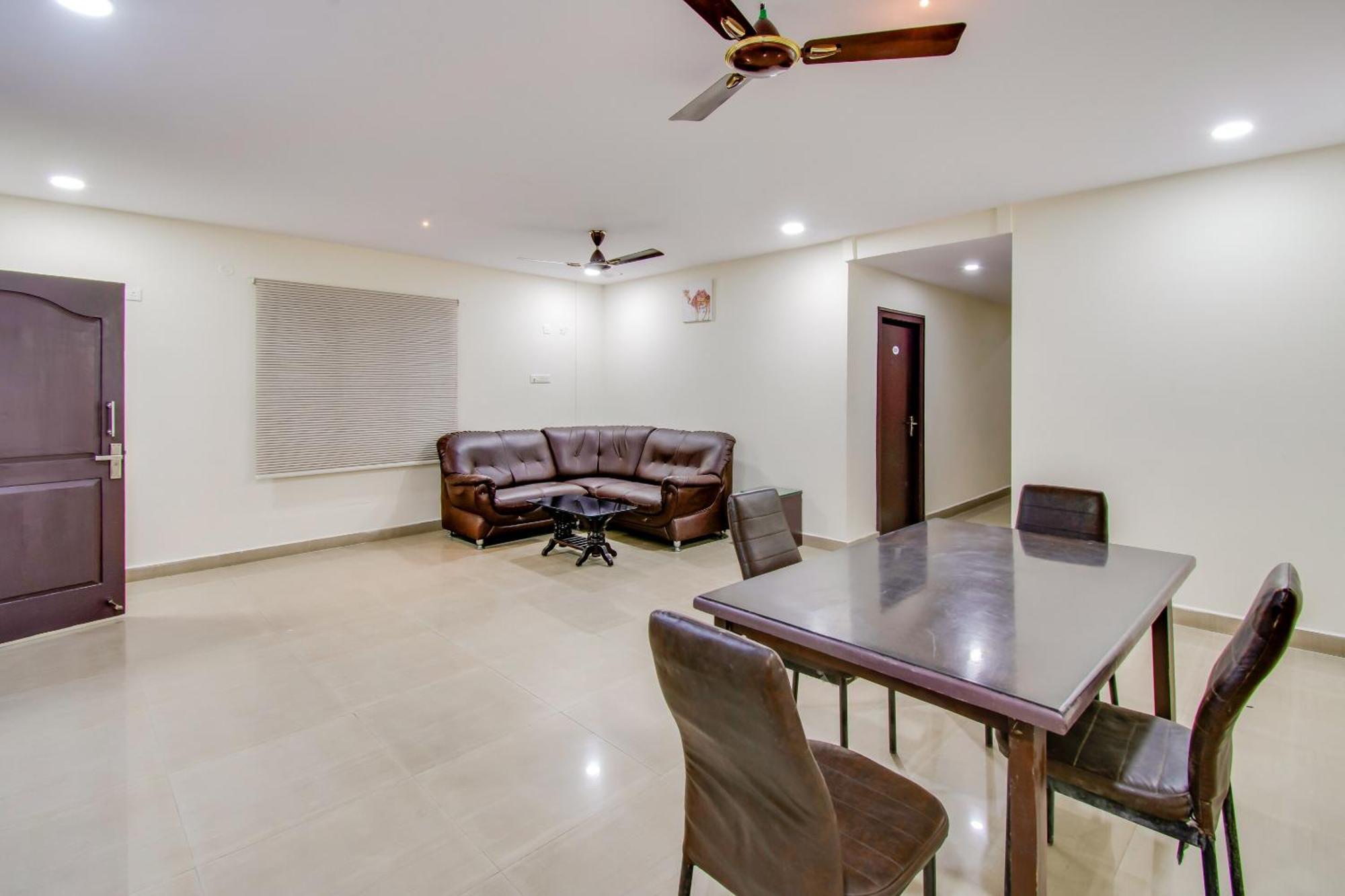 Oyo Akshaya Inn Vijayawāda Extérieur photo