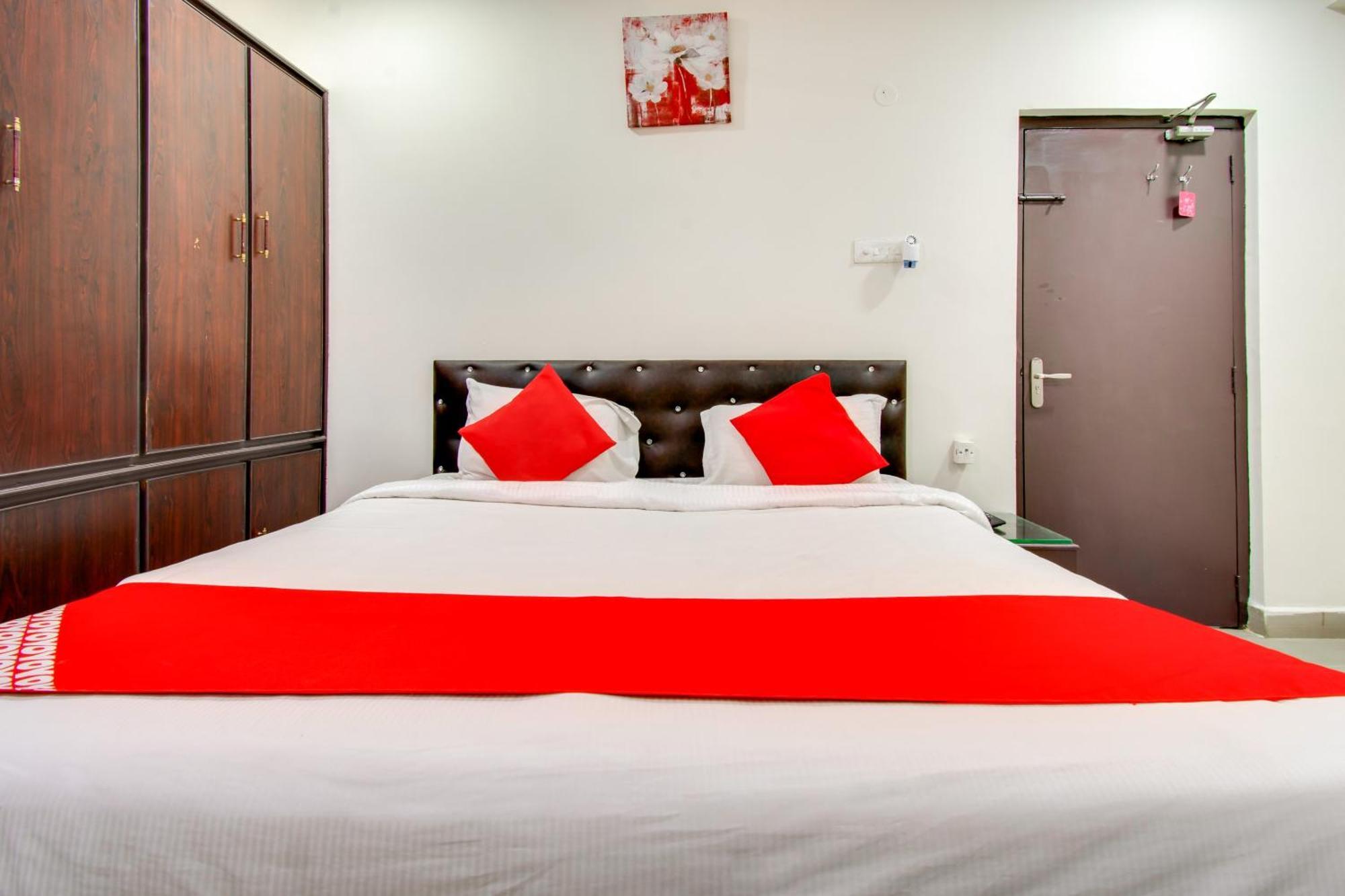 Oyo Akshaya Inn Vijayawāda Extérieur photo