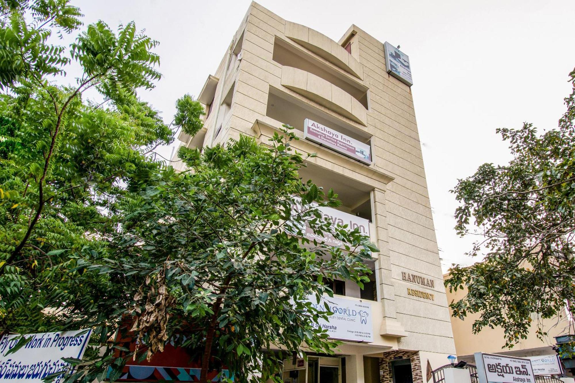 Oyo Akshaya Inn Vijayawāda Extérieur photo